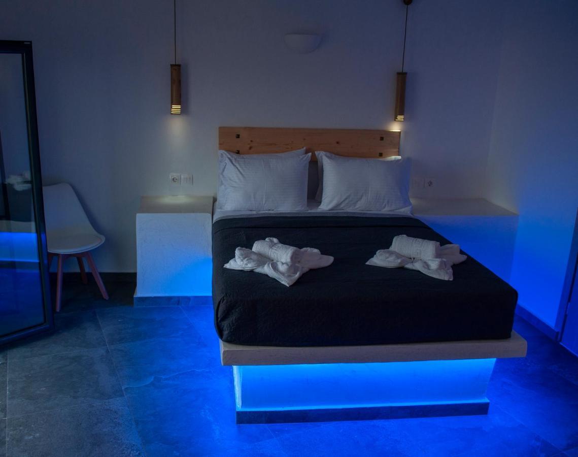 Sun Springs Suites Kamári Kültér fotó