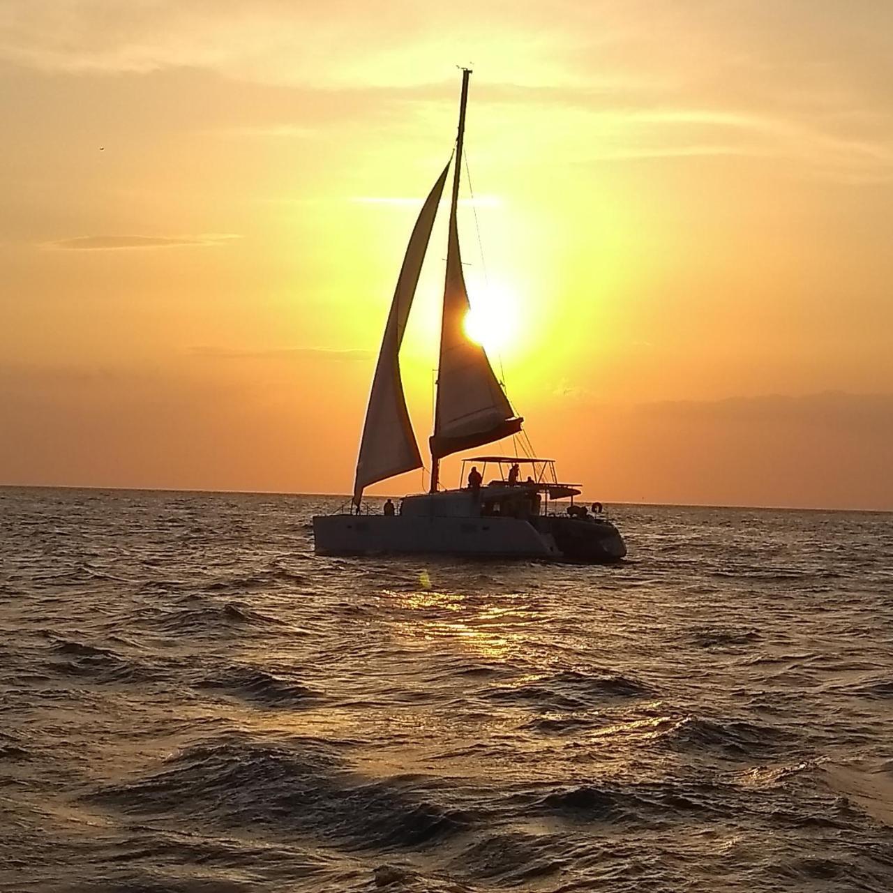 Sun Springs Suites Kamári Kültér fotó