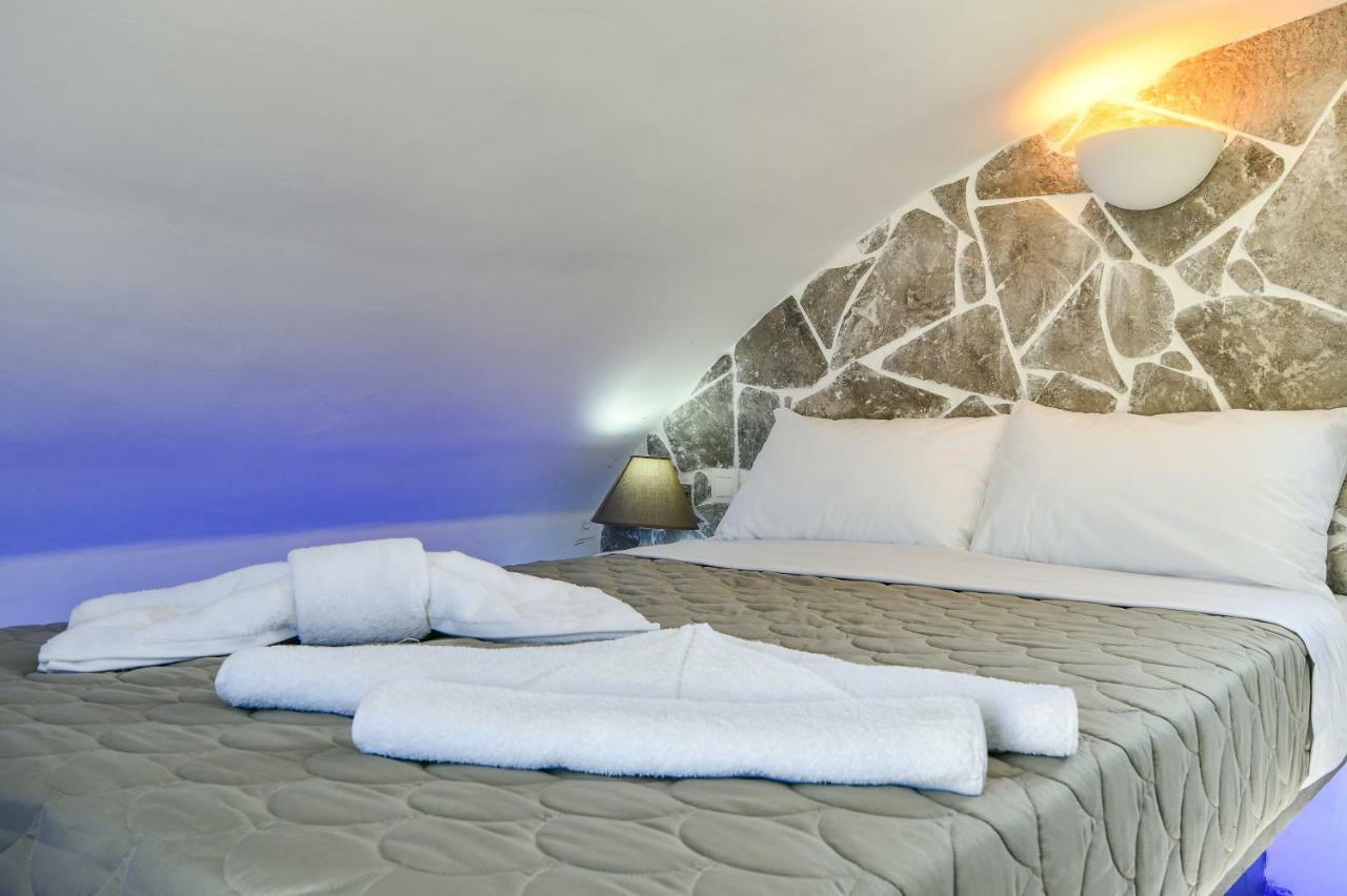 Sun Springs Suites Kamári Kültér fotó