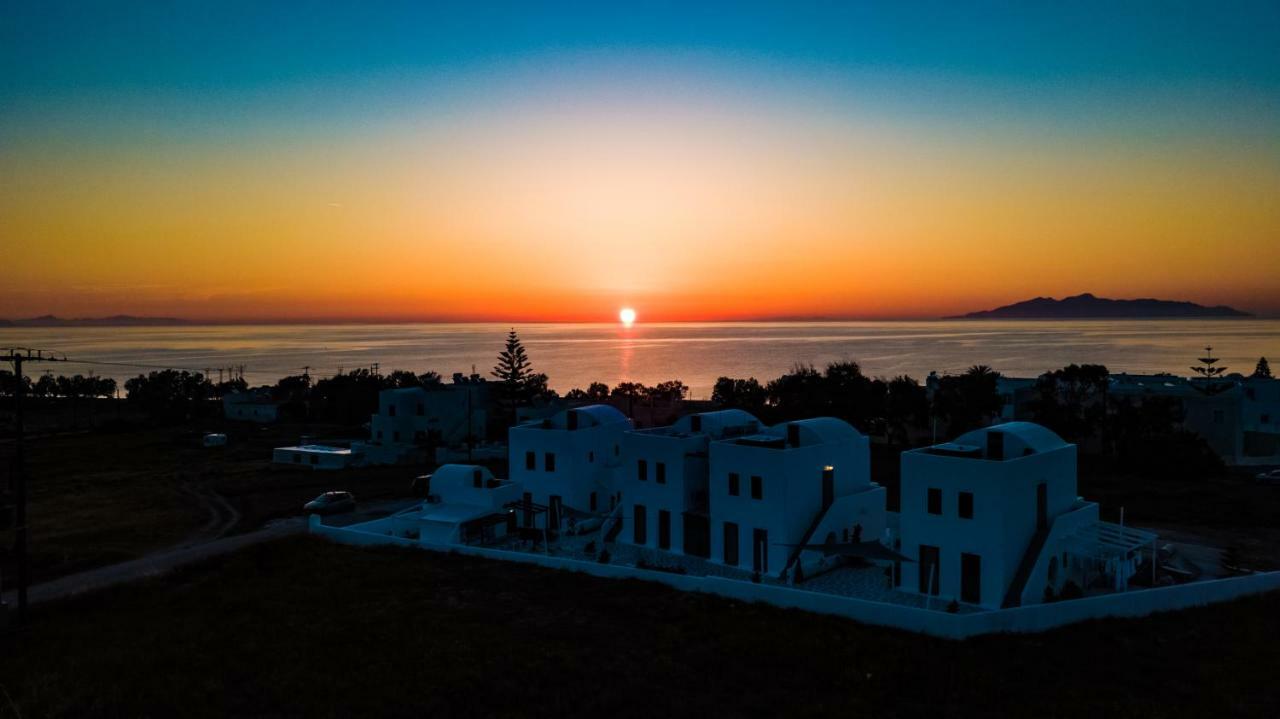 Sun Springs Suites Kamári Kültér fotó